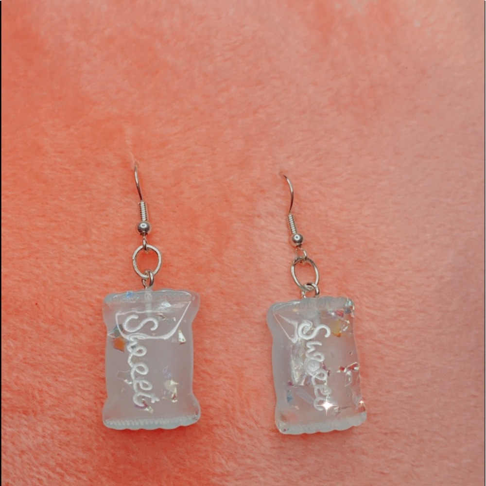 Earrings - Picture 5 of 5